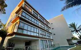 Guarajuba Suítes Premium Boutique Hotel